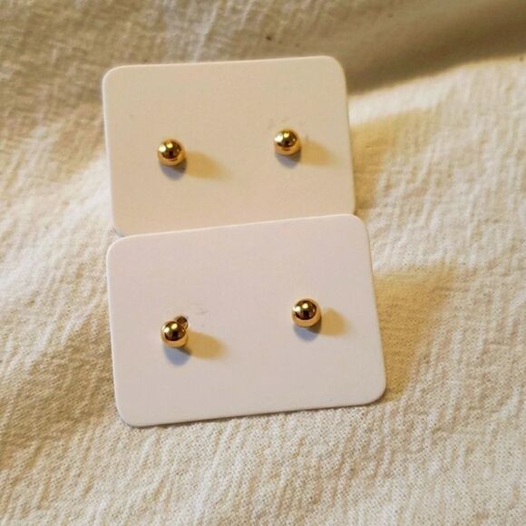 Gold ball Stud earrings Minimalist Earrings - Picture 1 of 2